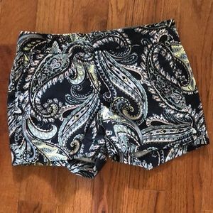 Banana Republic Navy Pink Paisley 3.5 inch short
